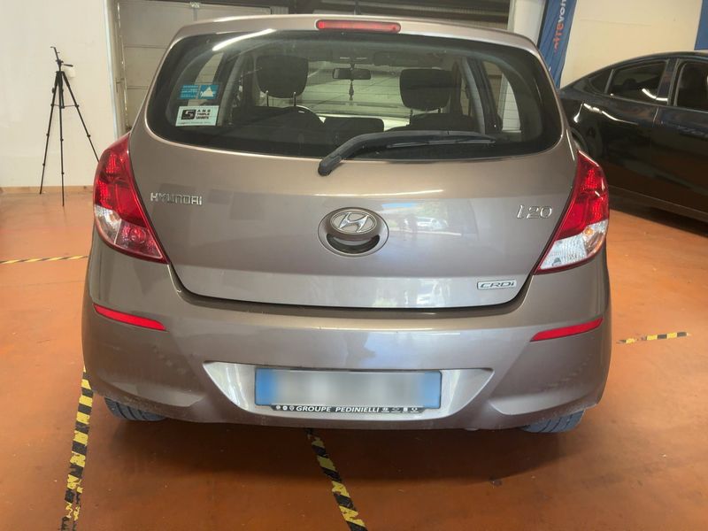 Hyundai i20 1.4 CRDi Pack Sensation Blue Drive 2013 – снимка 7