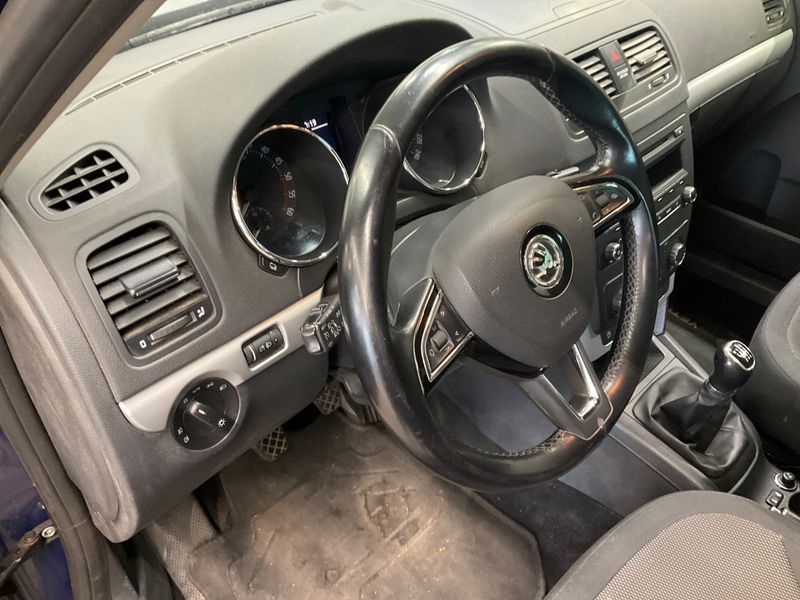 Skoda Yeti 2.0 TDI Ambition Outdoor 2014 – снимка 32