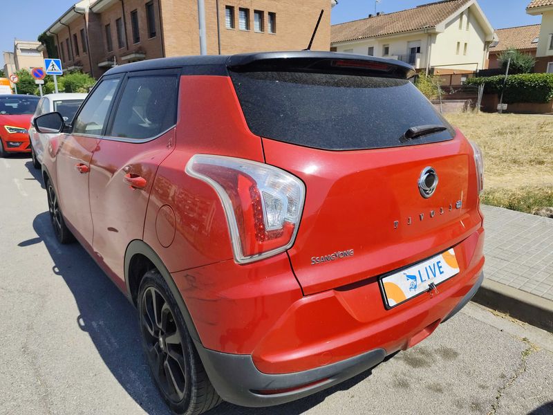 Ssangyong Tivoli 1.6 Turbodiesel Limited 4x2 — zdjęcie 3
