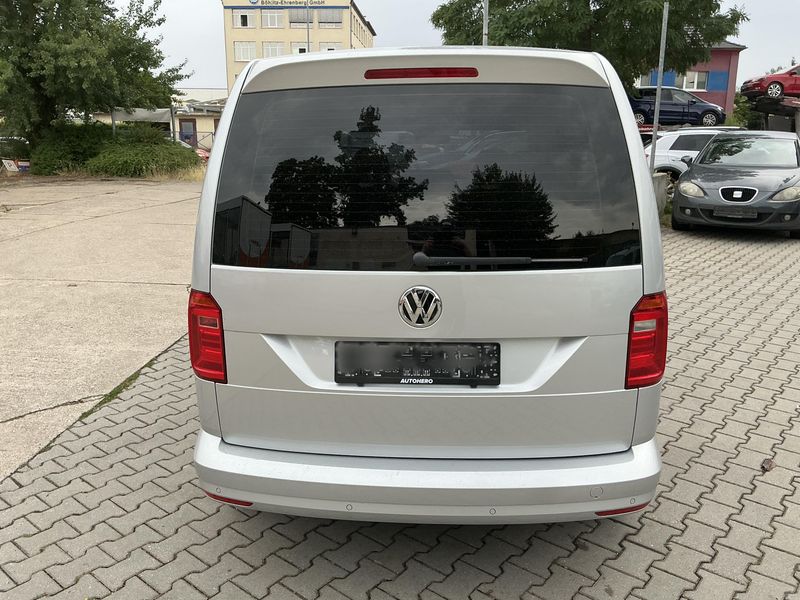Volkswagen Caddy 2.0 TDI Trendline BlueMotion Tech — zdjęcie 5