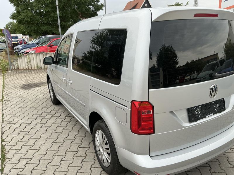 Volkswagen Caddy 2.0 TDI Trendline BlueMotion Tech — zdjęcie 3