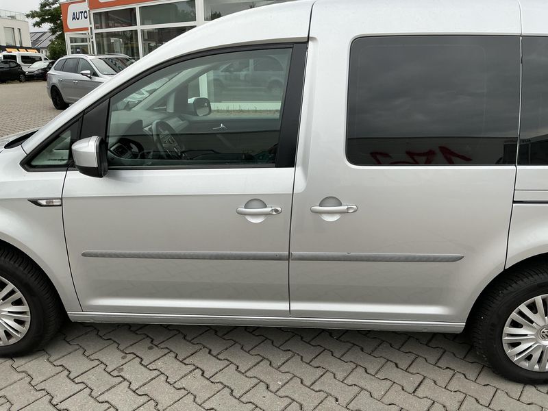 Volkswagen Caddy 2.0 TDI Trendline BlueMotion Tech — zdjęcie 4
