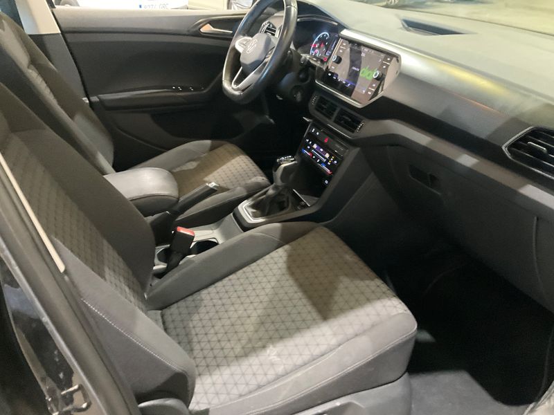 Volkswagen T-Cross 1.0 TSI Advance — zdjęcie 11