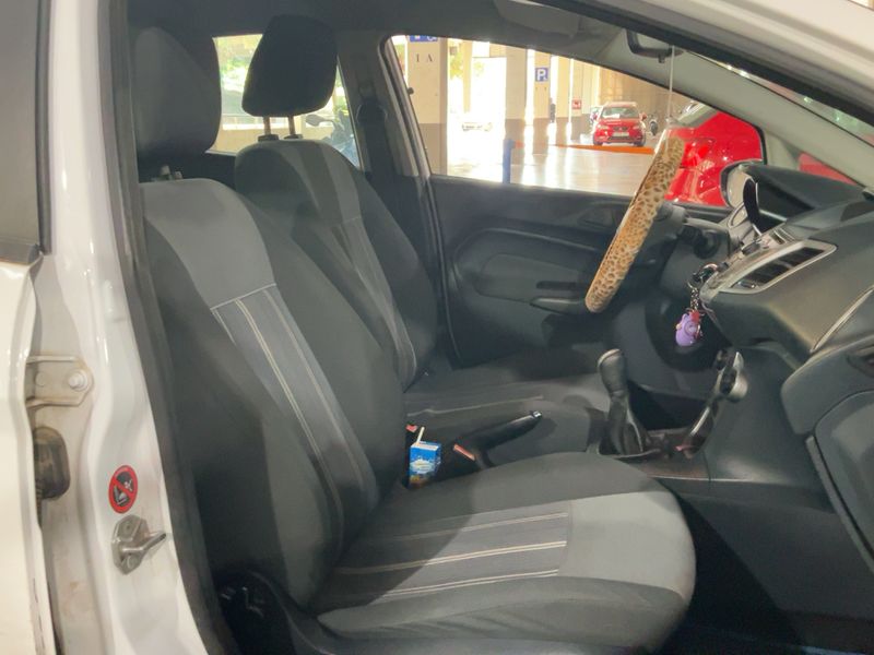 Ford Fiesta 1.4 TDCi Trend — zdjęcie 11