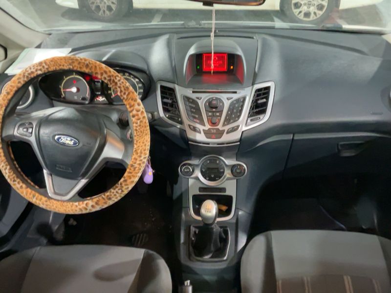 Ford Fiesta 1.4 TDCi Trend — zdjęcie 12