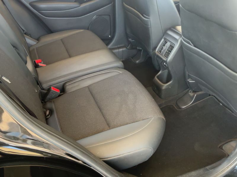 Honda HR-V 1.5 i-MMD Hybrid Advance — zdjęcie 14