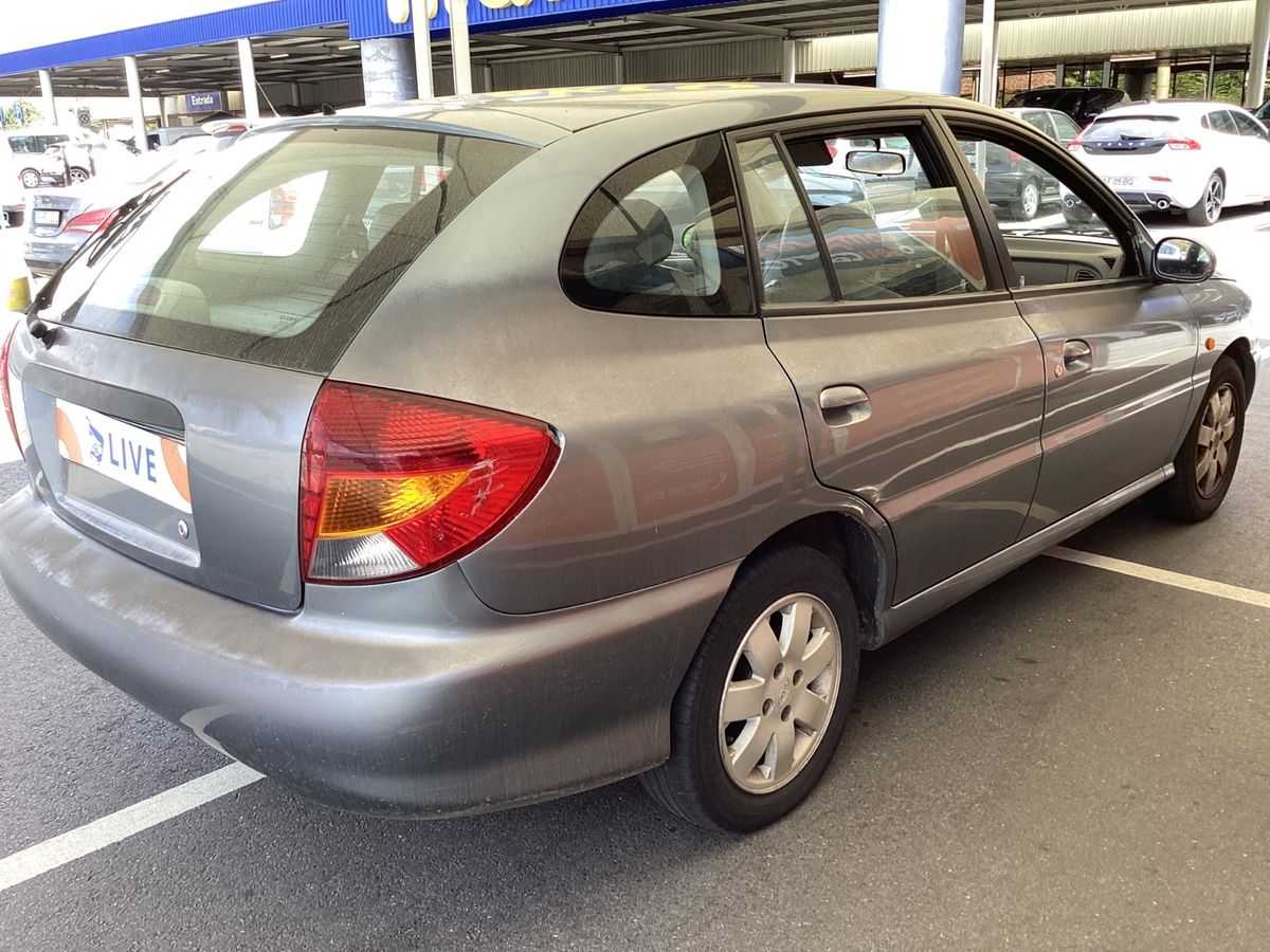 Kia Rio 1.3 LS Top 5
