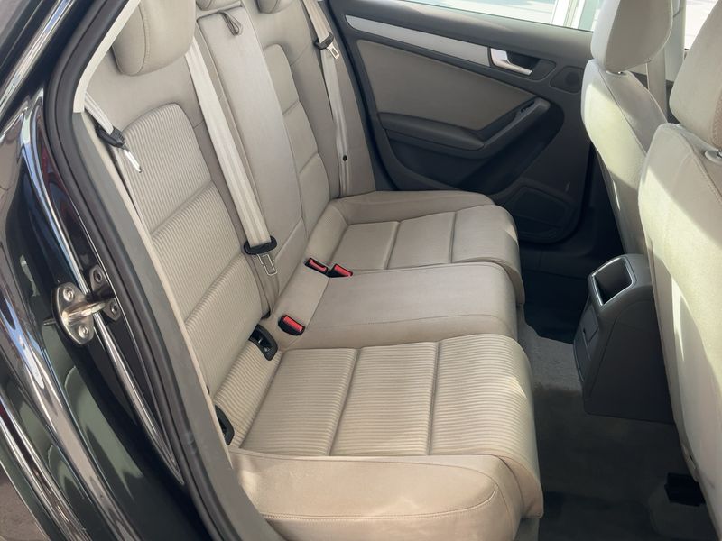 Audi A4 2.0 TDI — zdjęcie 14