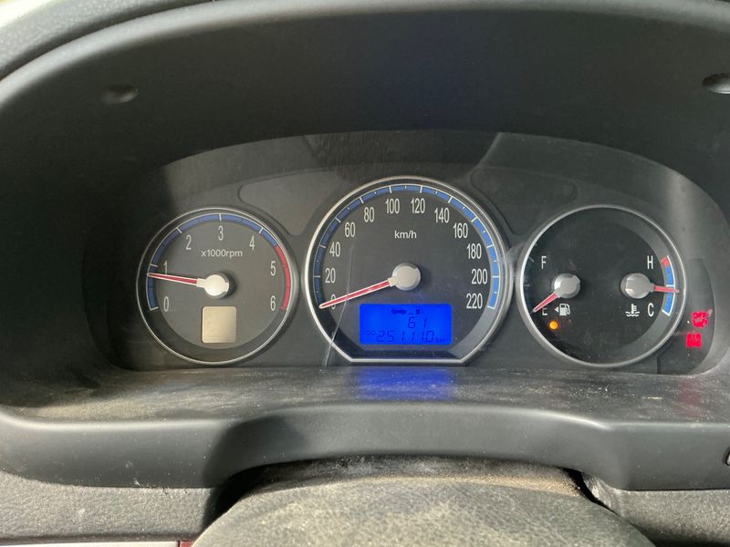 Hyundai Santa Fe 2.2 CRDi CRDI Active — zdjęcie 4