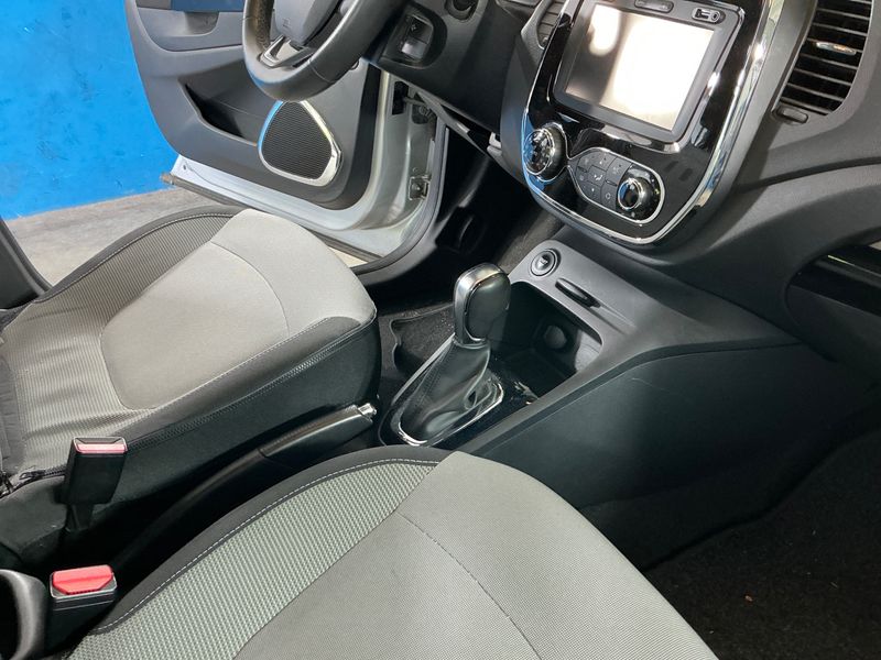 Renault Captur 1.2 TCe Energy Zen 2016 – снимка 26