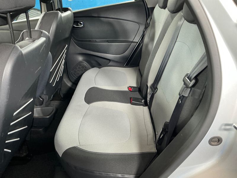 Renault Captur 1.2 TCe Energy Zen 2016 – снимка 30