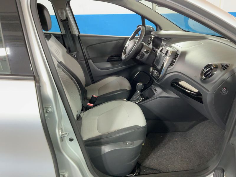 Renault Captur 1.2 TCe Energy Zen 2016 – снимка 16