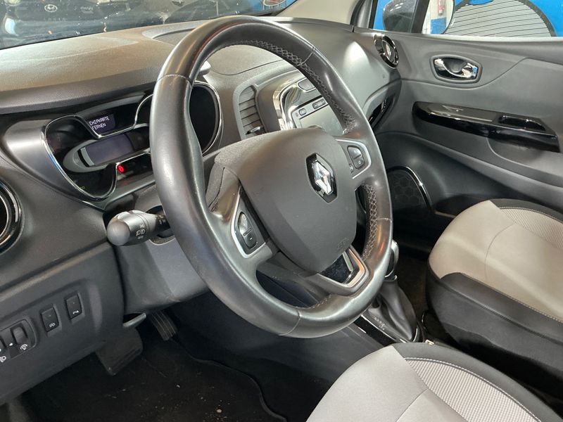 Renault Captur 1.2 TCe Energy Zen 2016 – снимка 22