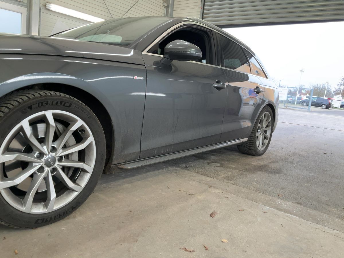 Audi A4 50 TDI quattro S line