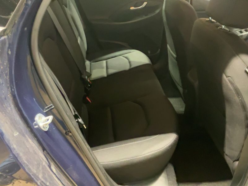 Hyundai i30 1.6 CRDi YES! — zdjęcie 14