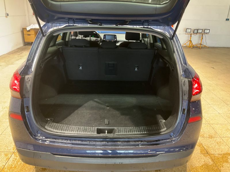 Hyundai i30 1.6 CRDi YES! — zdjęcie 10