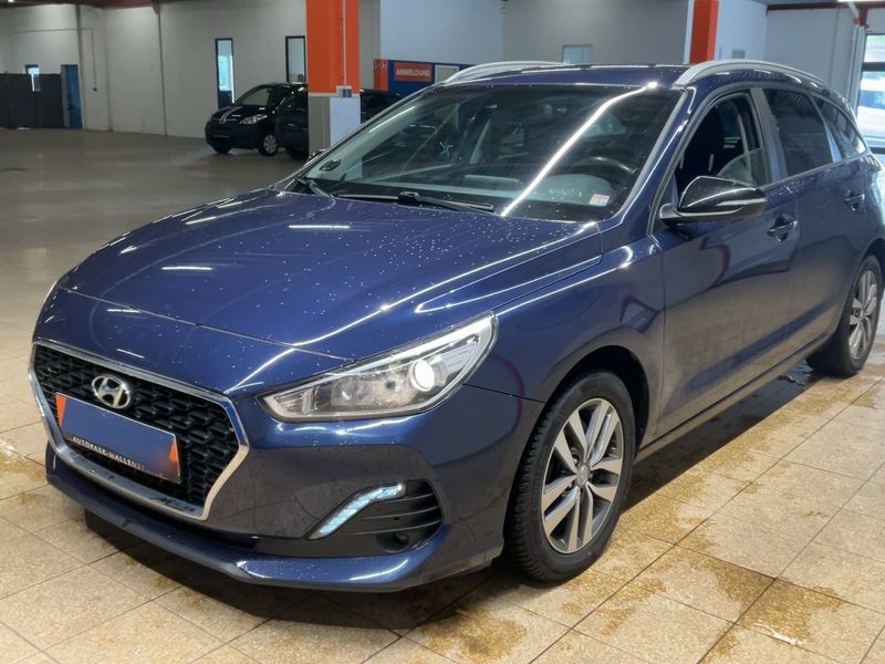 Hyundai i30 1.6 CRDi YES! — zdjęcie 1