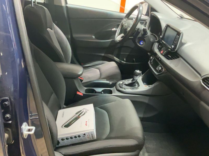 Hyundai i30 1.6 CRDi YES! — zdjęcie 11