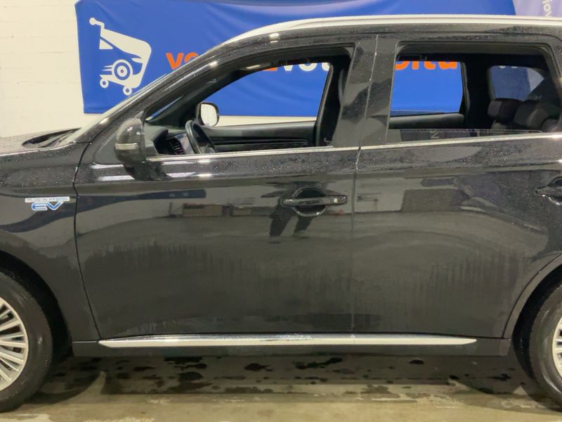 Mitsubishi Outlander 2.4 PHEV Plus Spirit 4WD — zdjęcie 4