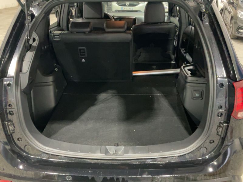 Mitsubishi Outlander 2.4 PHEV Plus Spirit 4WD — zdjęcie 10