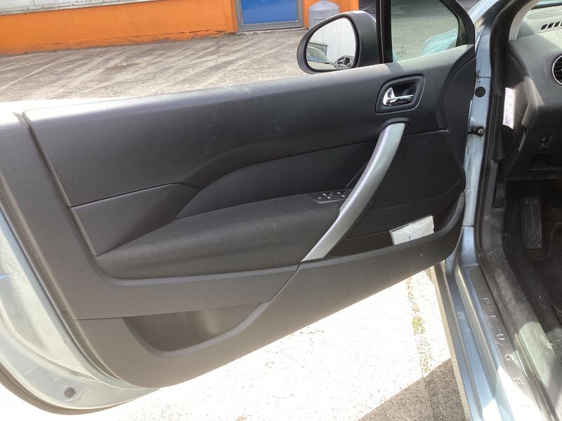 Peugeot 308 1.6 Access 2013 – снимка 31