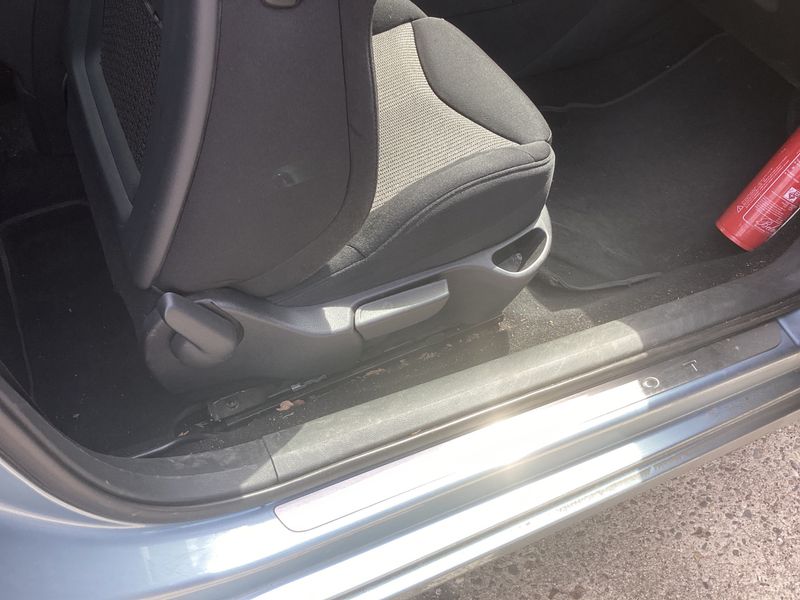 Peugeot 308 1.6 Access 2013 – снимка 30