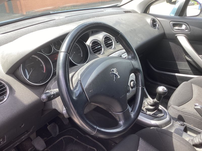 Peugeot 308 1.6 Access 2013 – снимка 33