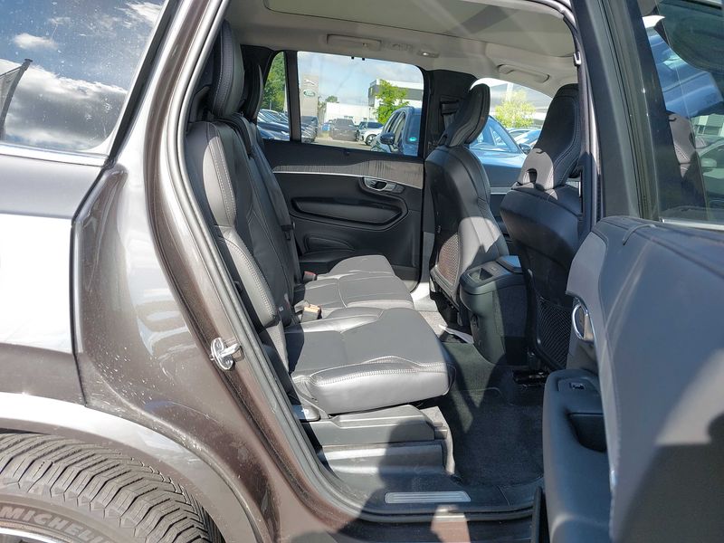Volvo XC90 2.0 B5 Mild-Hybrid Plus Bright AWD — zdjęcie 14
