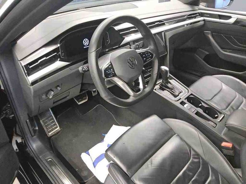 Volkswagen Arteon Shooting Brake 2.0 TSI R-Line — zdjęcie 9