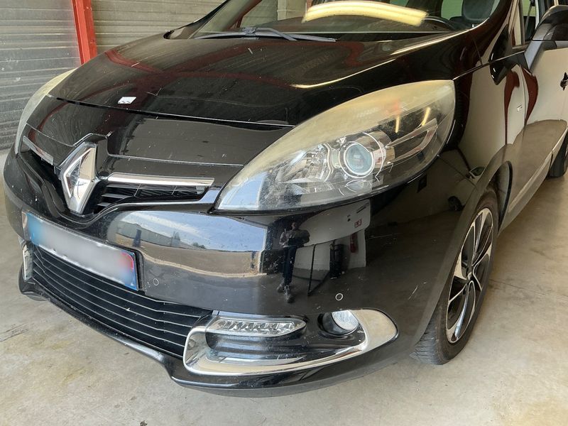 Renault Grand Scenic 1.6 dCi Energy Bose 2015 – снимка 37