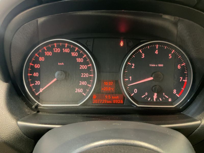 BMW 1er 130i — zdjęcie 13