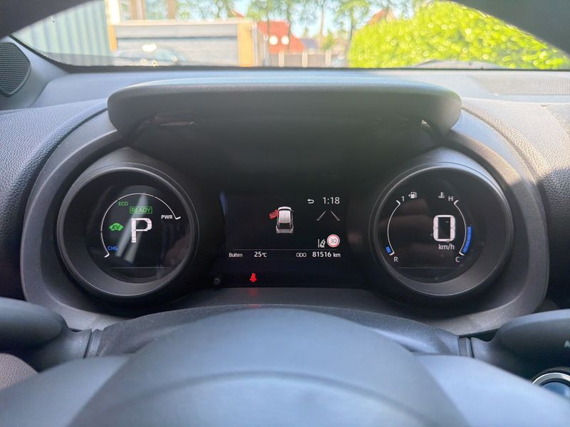Toyota Yaris Cross 1.5 Hybrid Dynamic — zdjęcie 12