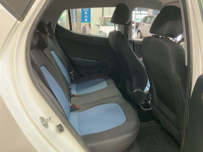 Hyundai i10 1.0 Trend — zdjęcie 14