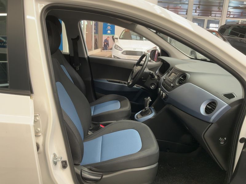 Hyundai i10 1.0 Trend — zdjęcie 11
