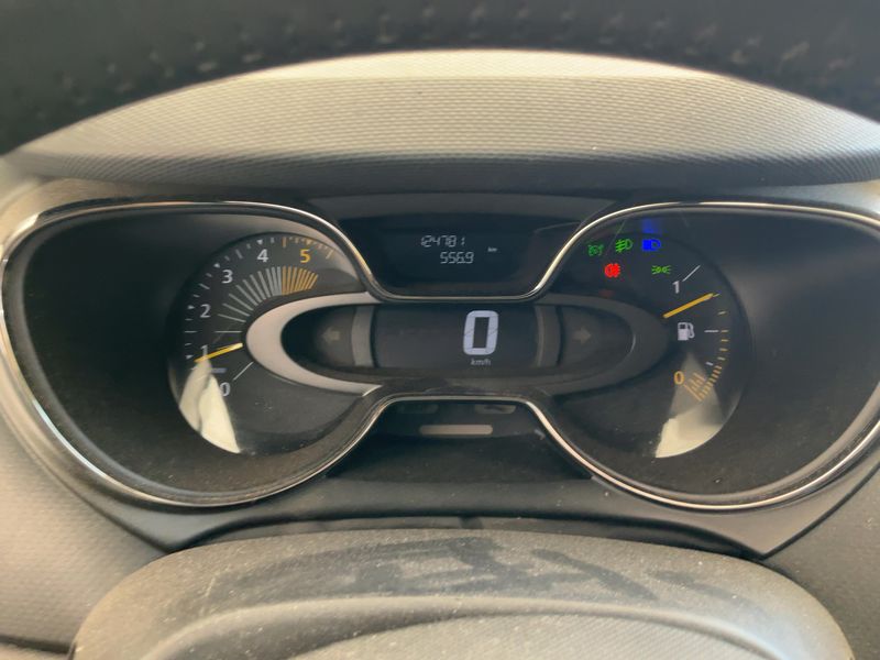 Renault Captur 1.5 dCi Energy Intens 2014 – снимка 18