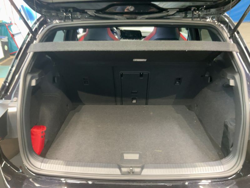 Volkswagen Golf VIII 2.0 TSI GTI Clubsport — zdjęcie 10