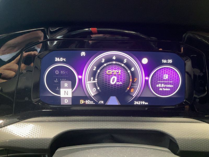 Volkswagen Golf VIII 2.0 TSI GTI Clubsport — zdjęcie 13