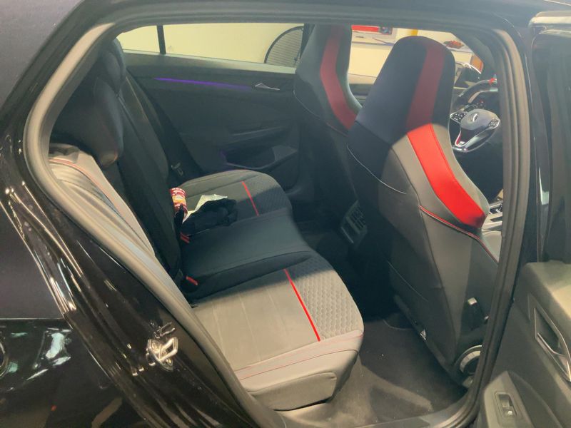 Volkswagen Golf VIII 2.0 TSI GTI Clubsport — zdjęcie 14