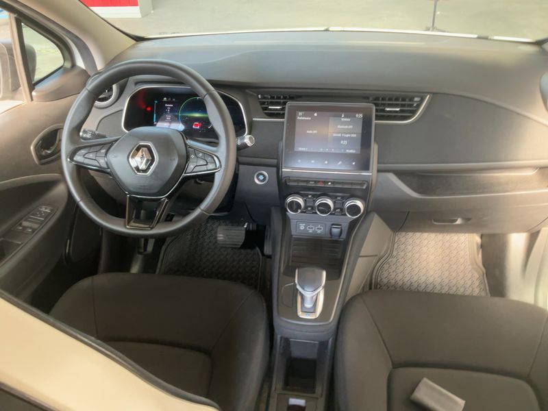 Renault Zoe electric drive 51 kW Life — zdjęcie 12