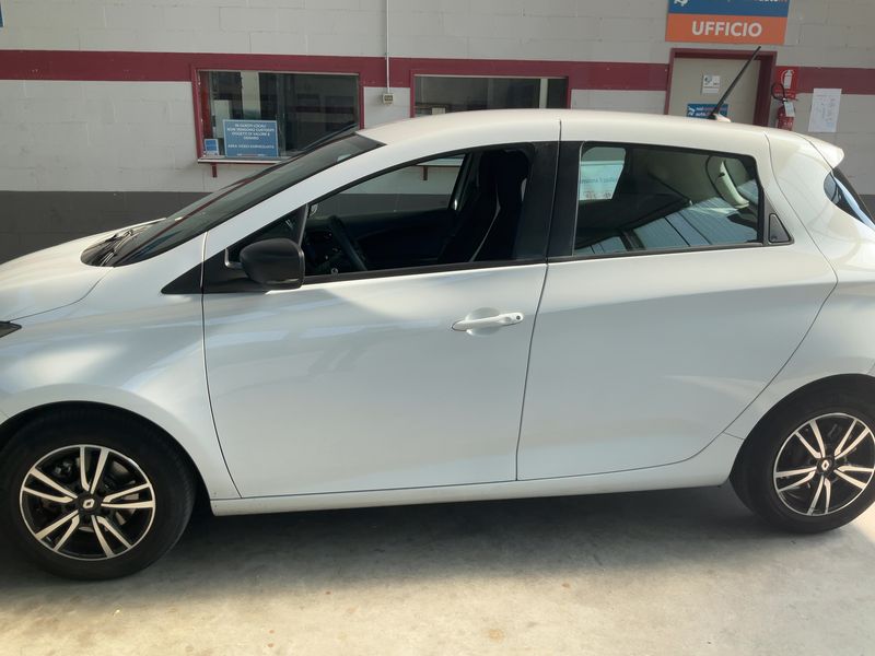 Renault Zoe electric drive 51 kW Life — zdjęcie 4