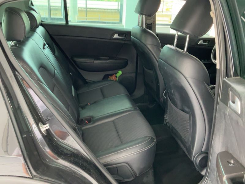 Kia Sportage 1.7 CRDi Class 2WD 2016 – снимка 19