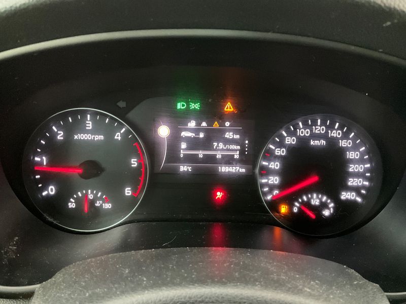 Kia Sportage 1.7 CRDi Class 2WD 2016 – снимка 18