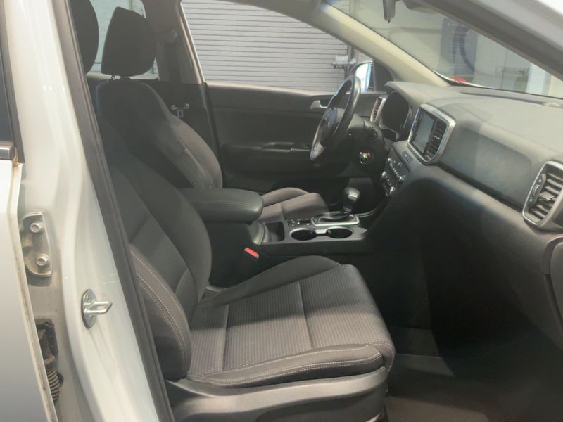 Kia Sportage 1.6 TGDI Vision 4WD — zdjęcie 11