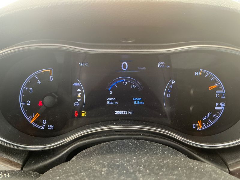 Jeep Grand Cherokee 3.0 CRD Limited — zdjęcie 13