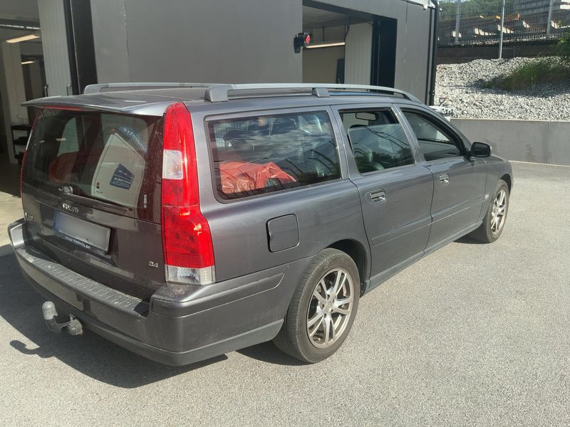Volvo V70 2.4 Kinetic 2006 – снимка 8