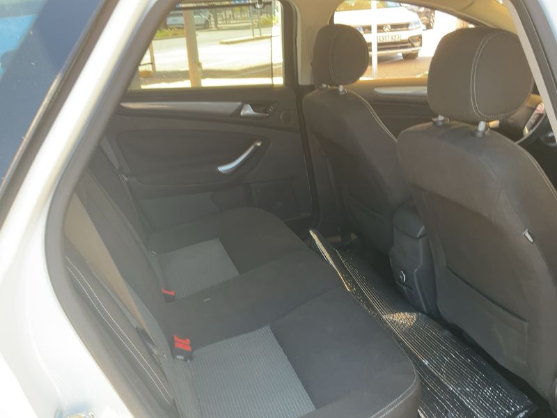 Ford Mondeo 2.0 TDCi Trend 2013 – снимка 19