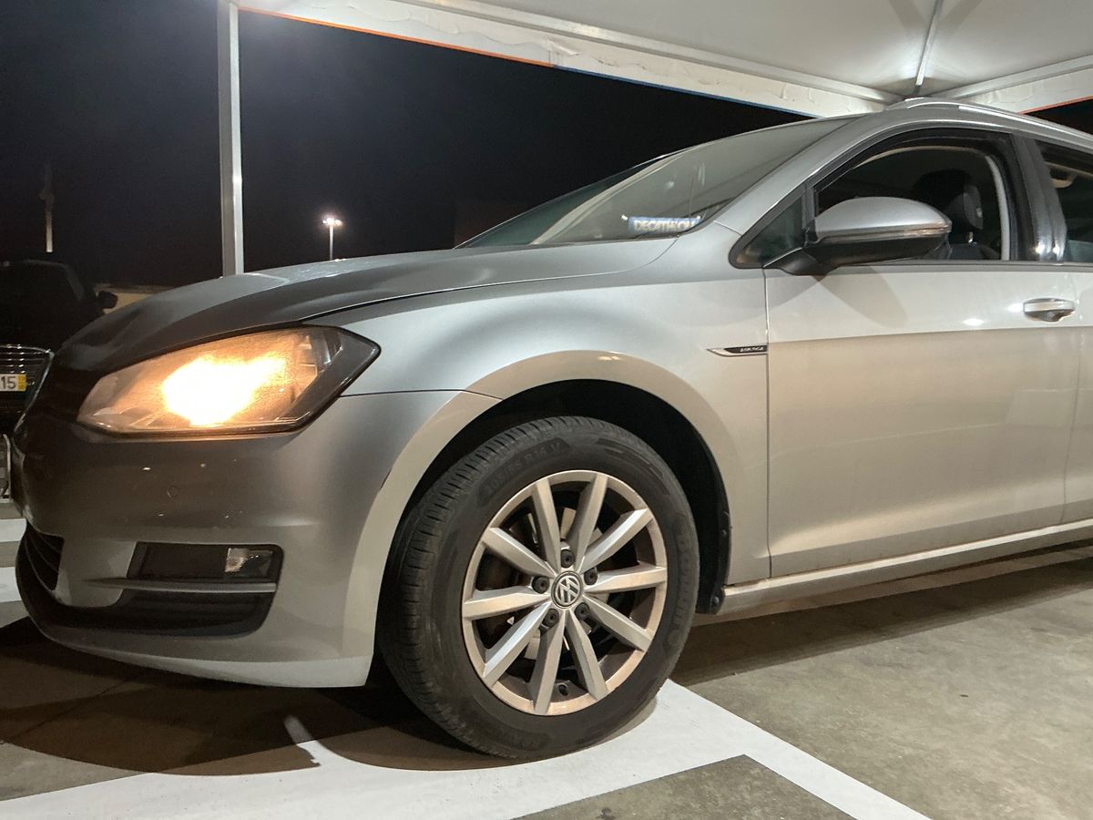 Volkswagen Golf VII 1.6 TDI Lounge BlueMotion Tech