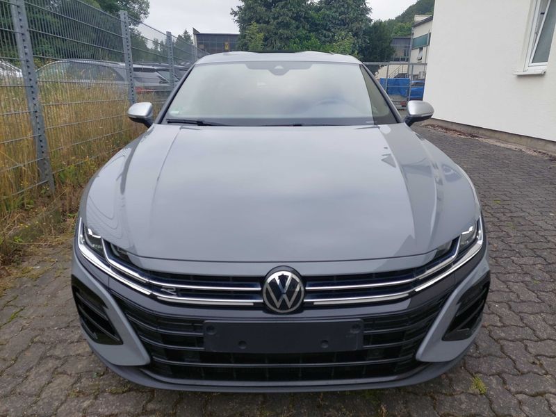 Volkswagen Arteon Shooting Brake 2.0 TSI R 4Motion — zdjęcie 7