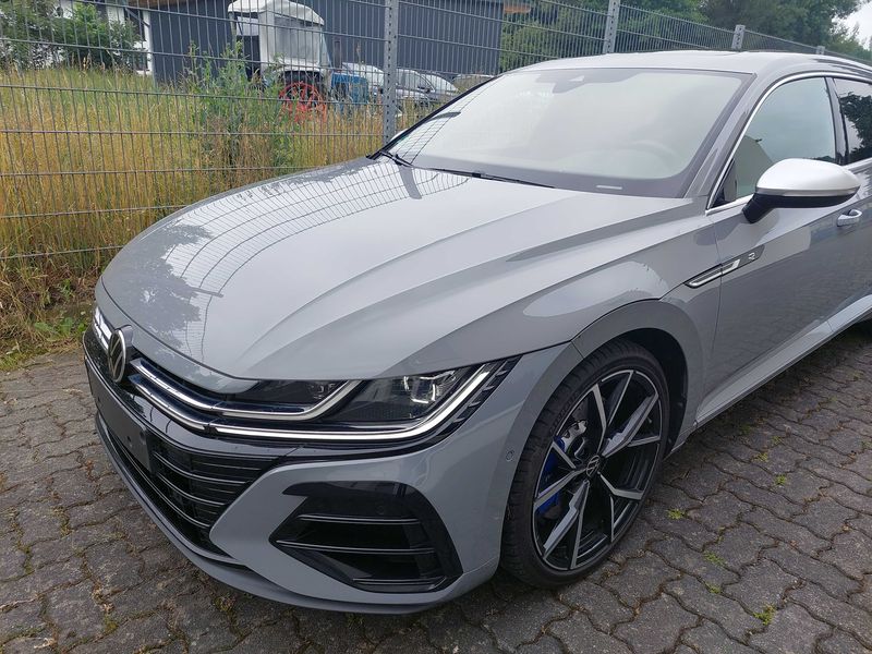 Volkswagen Arteon Shooting Brake 2.0 TSI R 4Motion — zdjęcie 2