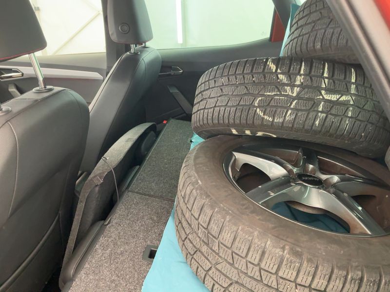 Seat Arona 1.0 TSI FR — zdjęcie 14